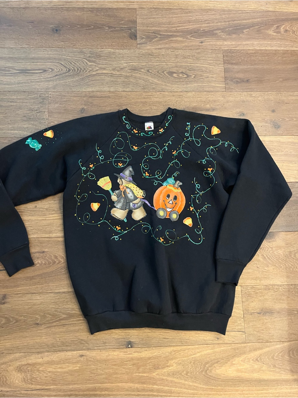 Vintage Halloween Sweatshirt Womens Large Crewneck Puff Paint Granny - Picture 2 of 8